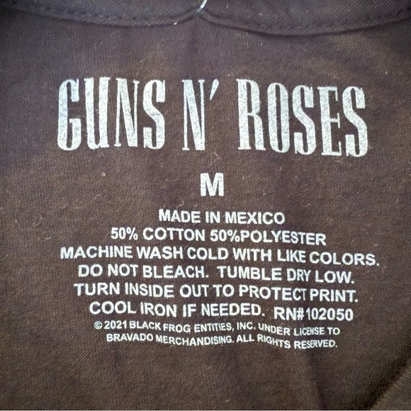 Guns N' Roses Black Band T-Shirt - Picture 4 of 5